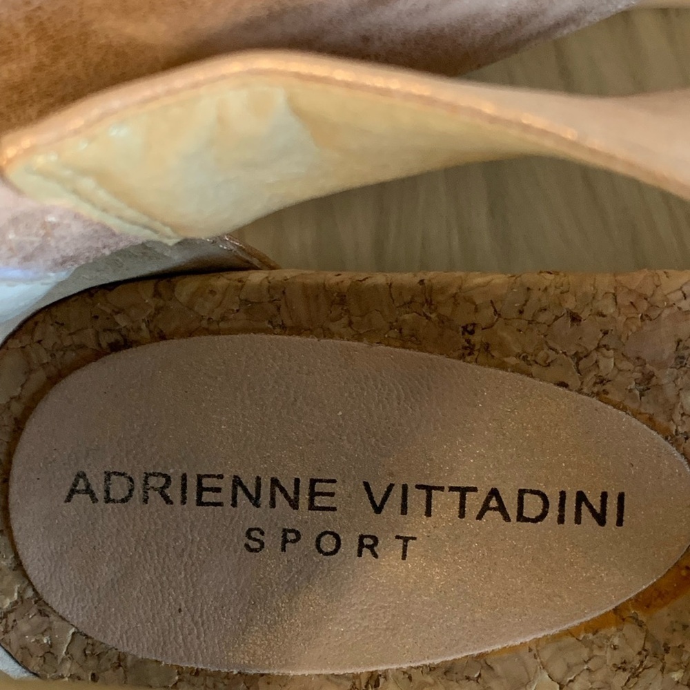 Adrienne Vittadini Gold Sandals Luxe Cork Comfort - Picture 9 of 10